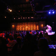 Der Pantheon-Saal beim Konzert von Simon und Jan (Foto: Harald Kirsch)